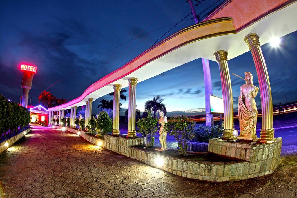 Hotel & Motel Le Baron (Adults Only) Porto Ferreira Ngoại thất bức ảnh
