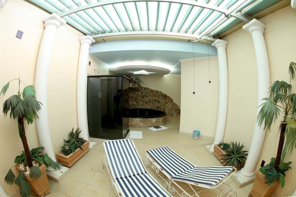 Hotel & Motel Le Baron (Adults Only) Porto Ferreira Phòng bức ảnh