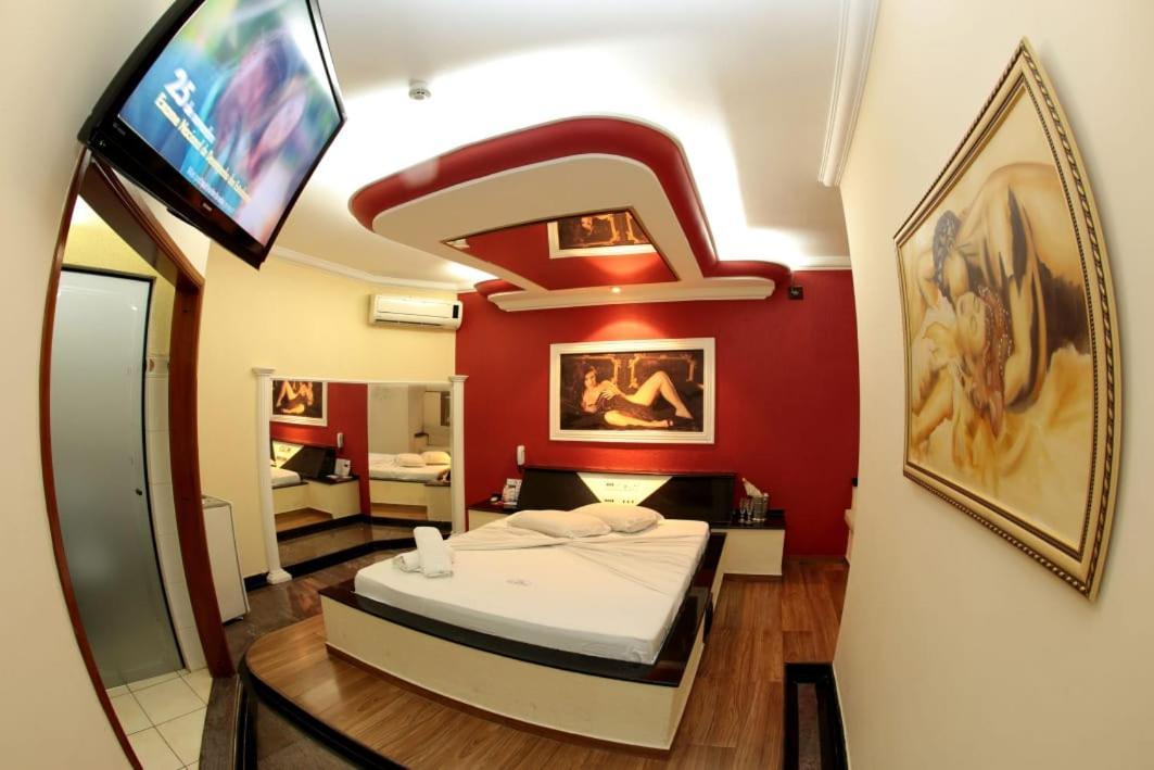 Hotel & Motel Le Baron (Adults Only) Porto Ferreira Ngoại thất bức ảnh